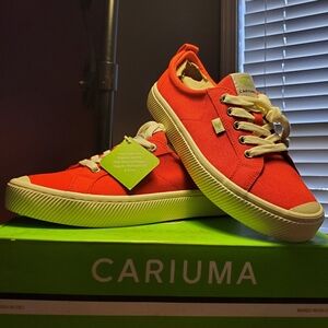 NWT Cariuma OCA Low Red Canvas Sneaker W9/M7.5